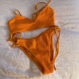 PAC SUN SUNSHINE 🌞 YELLOW SQUIGGLE BIKINI SET / small/medium